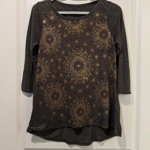 Lucky Brand 3/4 Sleeve Shirt, XS, Gray with gold pattern